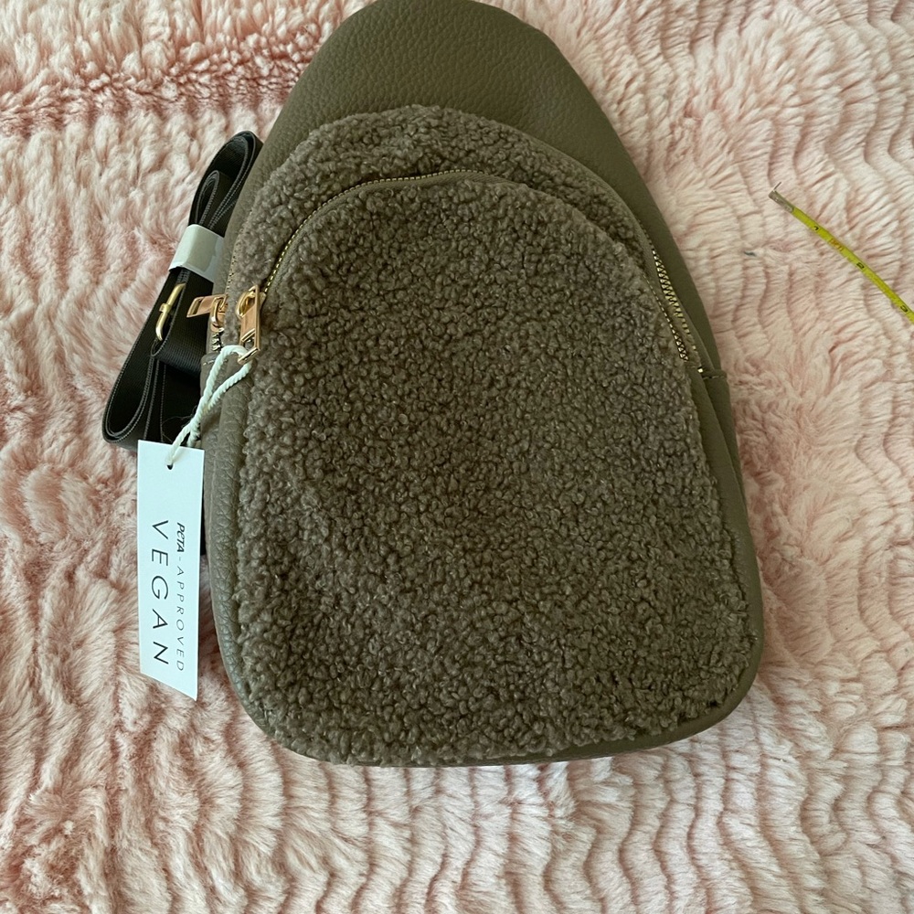 NWT Vegan taupe Sherpa Bag